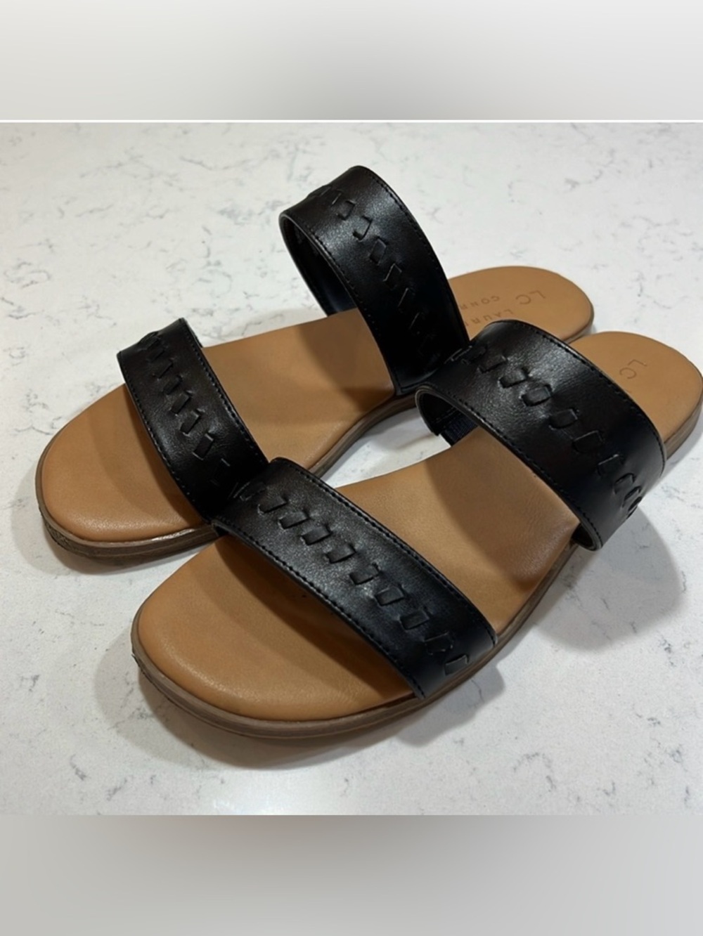 Laura Conrad women’s memory foam black slip on sandals size 7.5